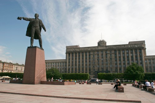 Lenin stands before the Palace of Soviets in St. Petersburg.